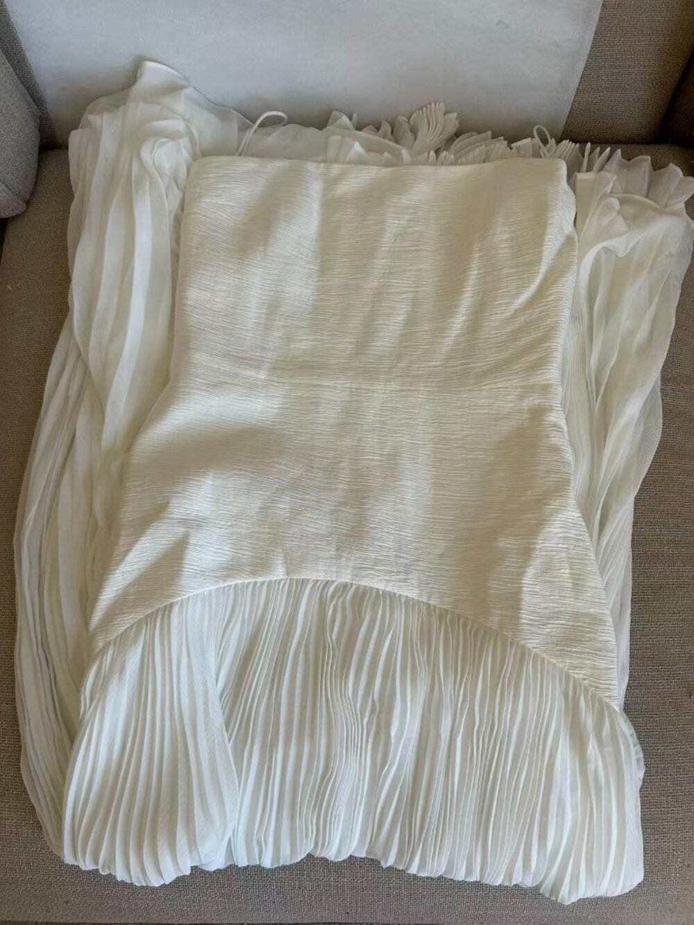 Alexis Sunniva White Maxi Dress - Picture 5 of 11